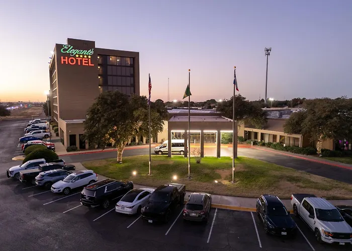 Mcm Elegante Hotel